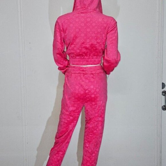 Bubble gum Pink 2 PC Velour Set Cropped Jacket And Jogger - Picture 3 of 6